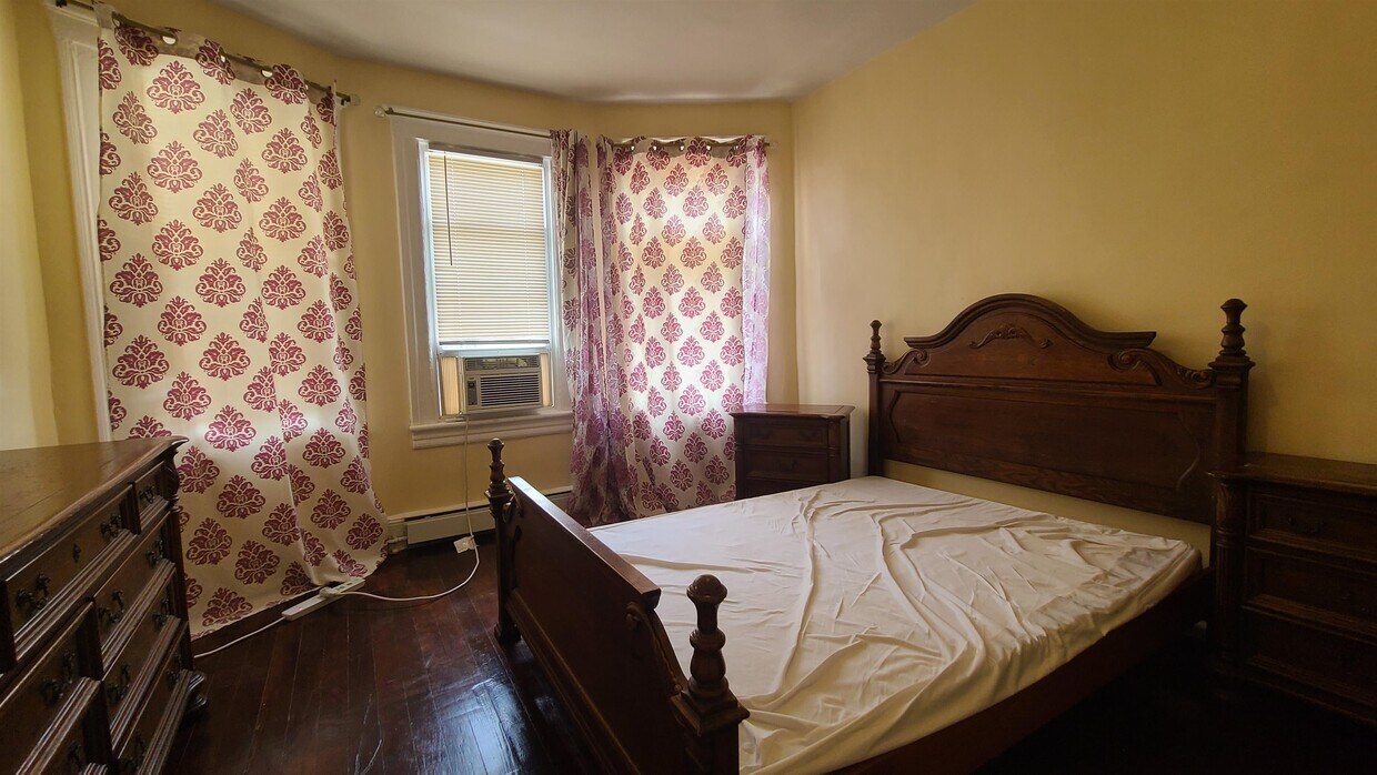 Foto principal - 271 Claremont Ave