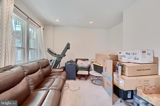 Foto del edificio - 2529 Debert Cir