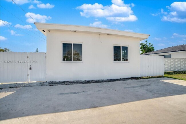 Foto del edificio - 10272 SW 178th St