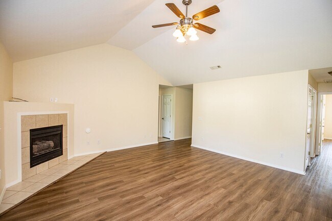 Building Photo - ***2 Watling Lane***