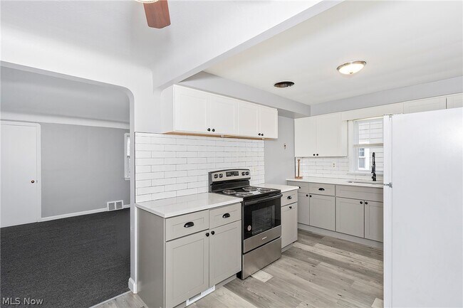 Building Photo - 12509 Britton Dr