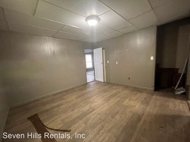 Building Photo - 5 br, 2 bath House - 110 Ave A