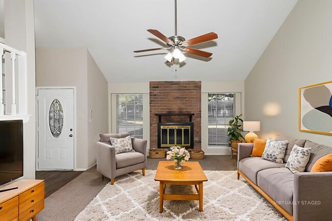 Foto del edificio - 15310 Meadow Village Dr