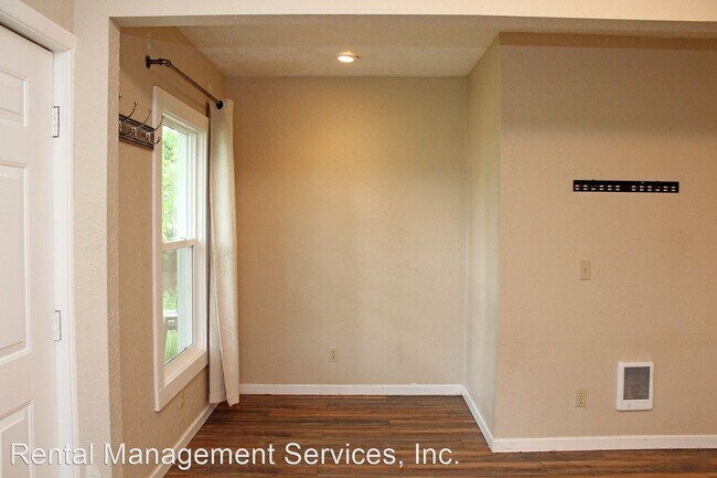 Building Photo - 3 br, 2 bath House - 7130 SE 69th Ave.