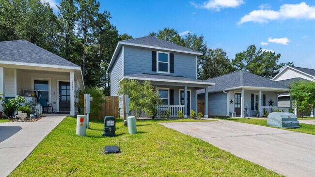 Building Photo - Welcome home to this charming 2-bedroom, 1-bath home in the growing Marie Village community of Co...