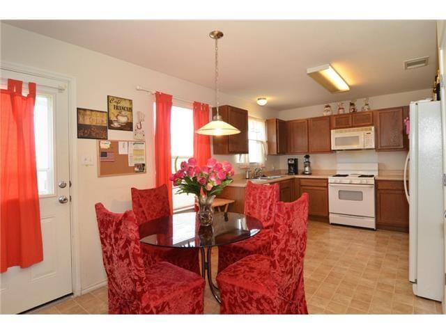 Foto del edificio - Large 2 story - Hunters Crossing - Fresh P...