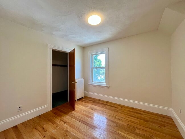 Building Photo - 10 Hamden Cir