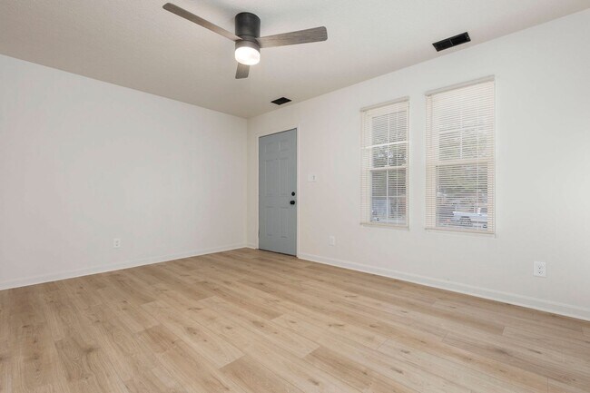 Foto del edificio - 1238 S Preston St