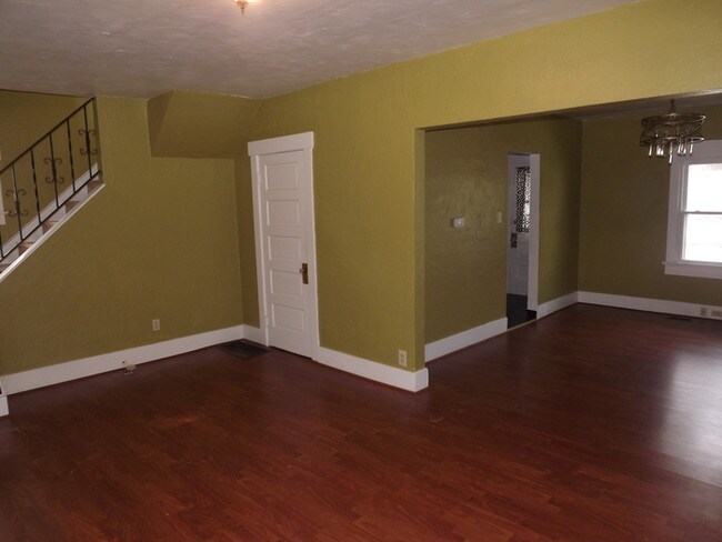 Building Photo - Ready for Move In!