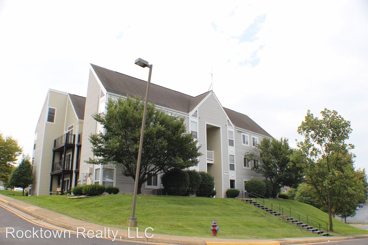 Primary Photo - 1336 Hunters Rd