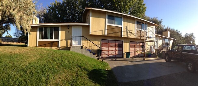 Building Photo - 1005 S Zillah Ct