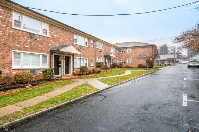 Foto del edificio - 365 Bloomfield Ave