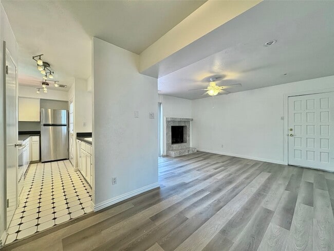 Building Photo - 4347 Dickason Ave