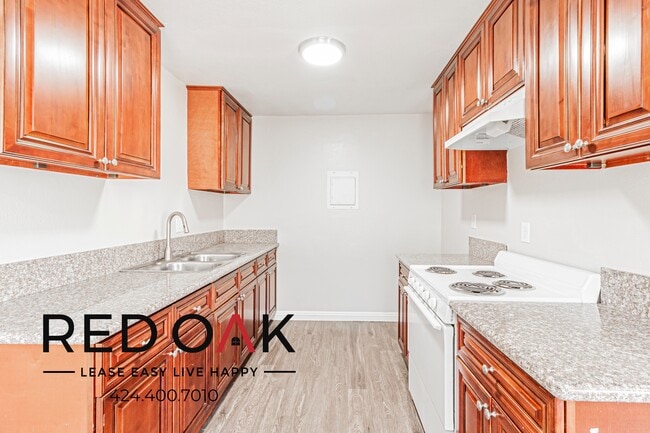 Foto del edificio - 585 N Dudley St