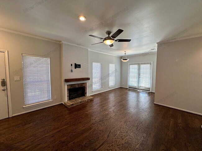 Foto del edificio - 4405 Bowser Ave