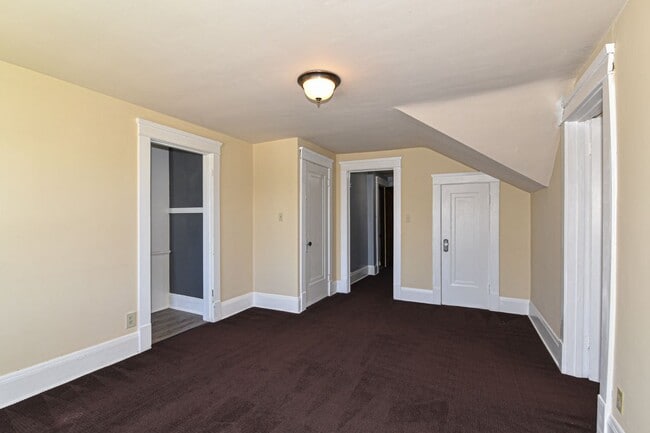 Living Room - 1527 Hayes Ave