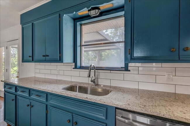 Building Photo - Charming 3BR House in Lumberton