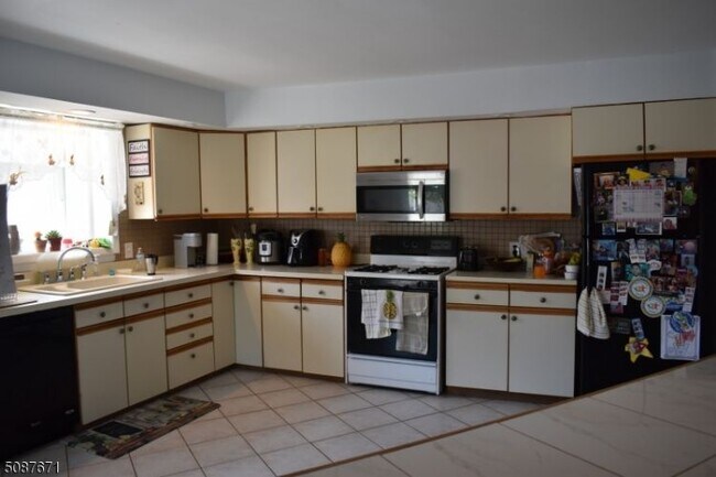 Foto del edificio - 391 Northfield Ave