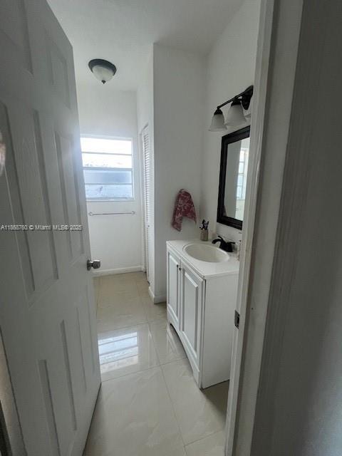 Foto del edificio - 934 79th Terrace