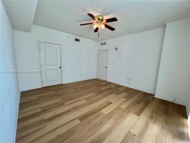 Photo - 7900 Harbor Island Dr cu-608 Apartment
