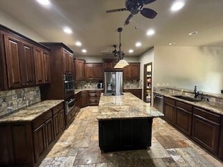 Building Photo - 5309 Grizzly Ln