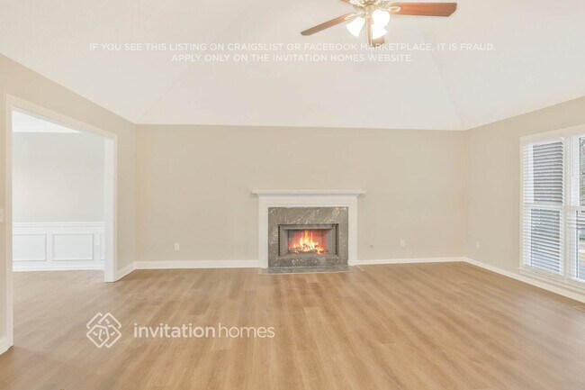 Foto del edificio - 307 Clubhouse Ct NW
