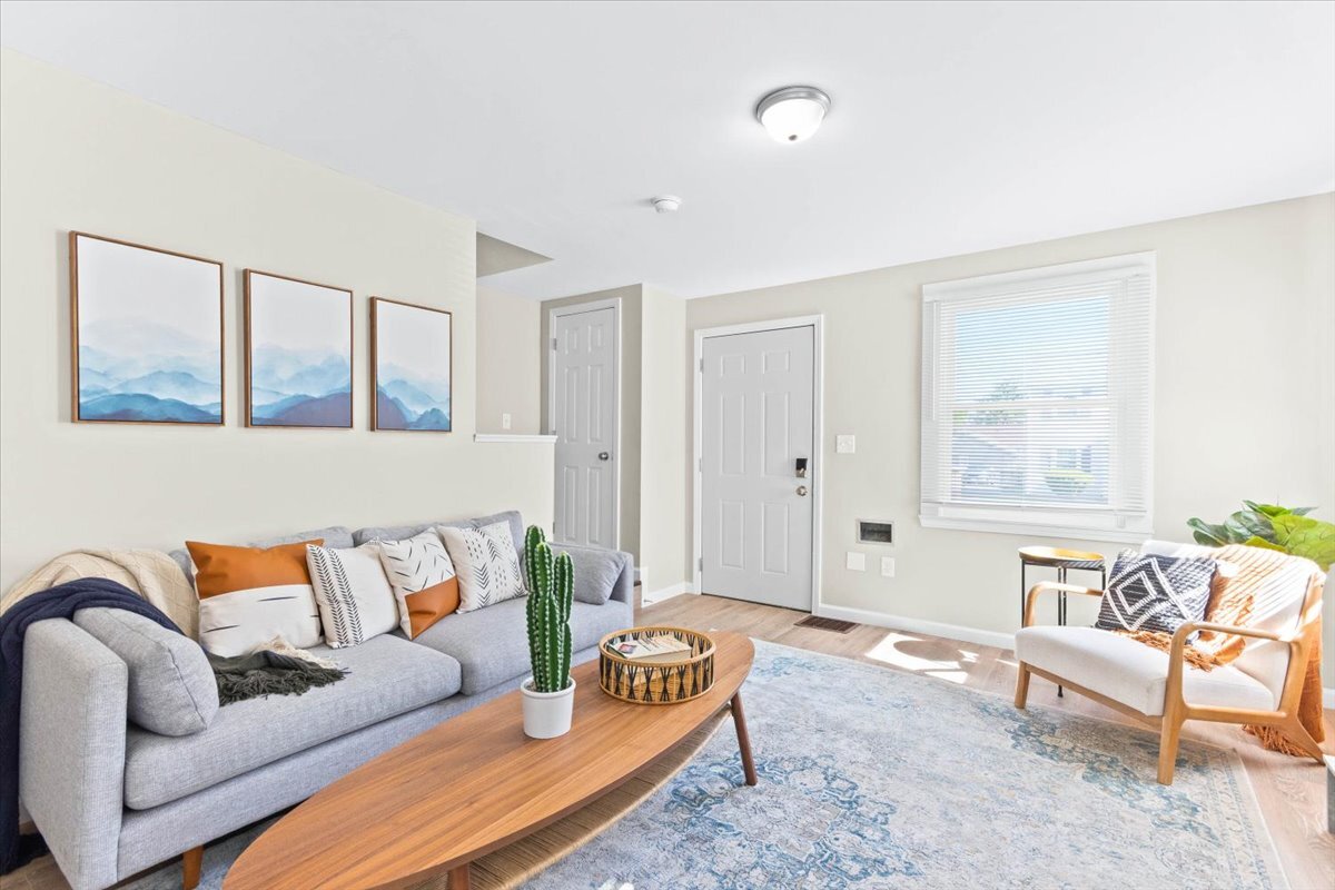 1727 E Frankfort St, Columbus, OH 43206 Townhome Rentals in Columbus OH