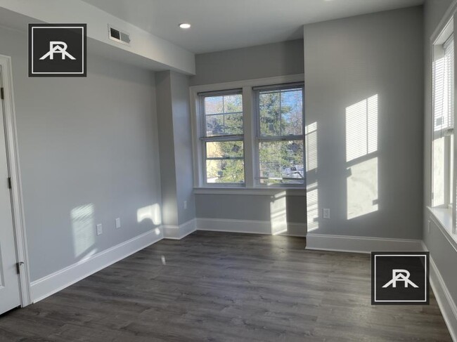 Foto del edificio - 4 bedroom in Brighton MA 02135