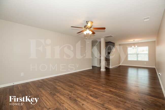 Foto del edificio - 1512 Summer View Ln