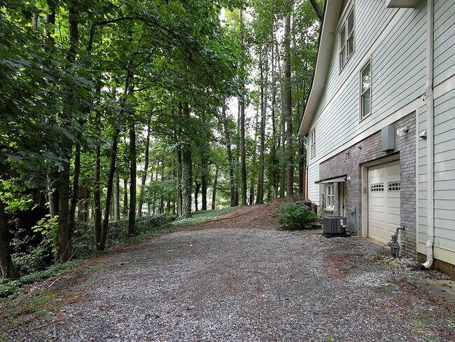Foto del edificio - 2270 Pilgrim Mill Way