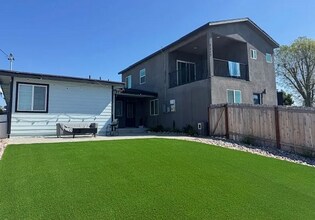 Building Photo - 5317-5319 W Falls View Dr