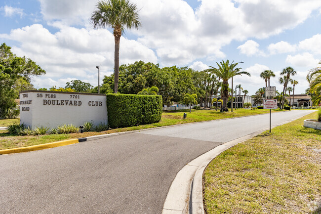 Building Photo - Boulevard Club