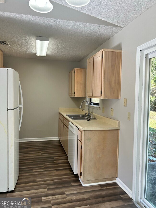 Building Photo - 111 Catauba Ct