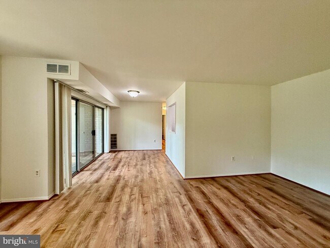 Foto del edificio - 12204 Braxfield Ct