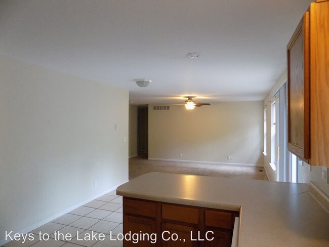Building Photo - 4 br, 3 bath House - 6231 Shadow Circle