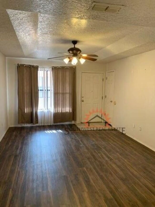 Foto del edificio - Great 2 bed 2 bath apartment