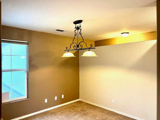Building Photo - 711 Northstar Dr