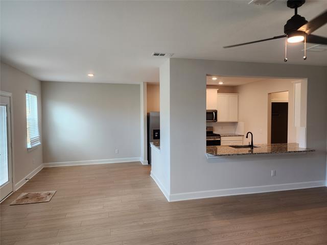 Foto del edificio - 1103 Ginsburg Ln