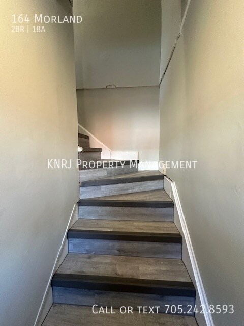 Photo du bâtiment - Two Bedroom Apartment