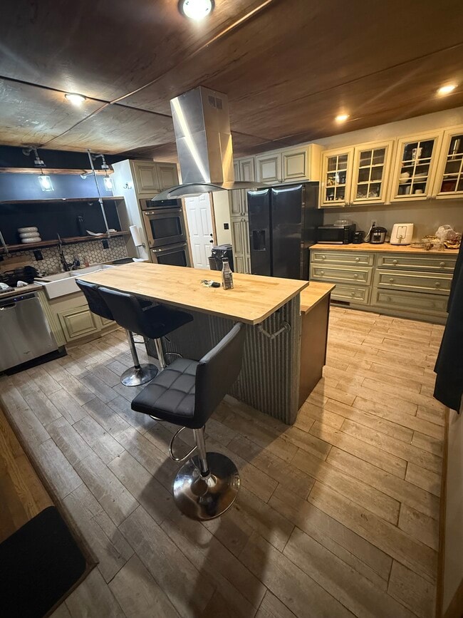 Foto del edificio - 316 Holiday Dr