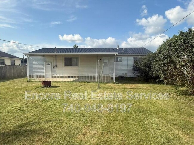Building Photo - 121 Custer Rd