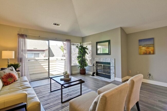 Living Room - 1683 Parkview Green Cir