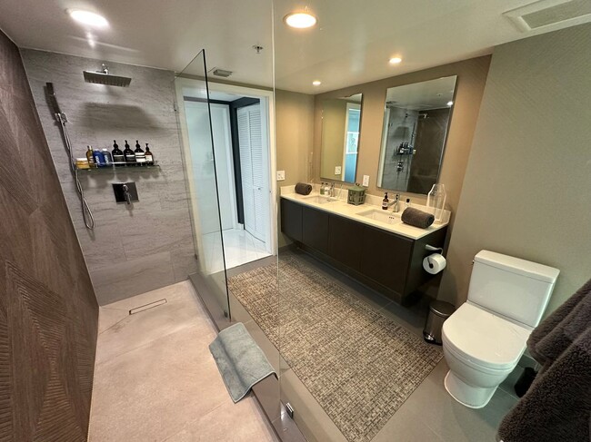 Foto del edificio - 6620 Indian Creek Dr