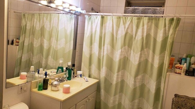 Photo - Available Sept 1 – No Broker Fee! House