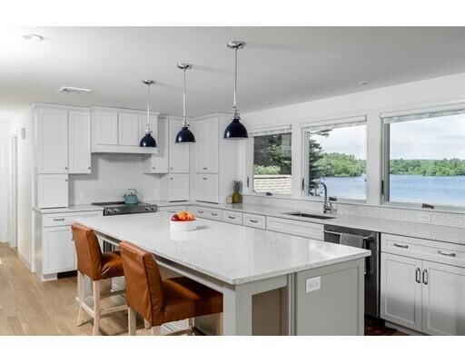 Foto del edificio - 48 Aaron River Rd