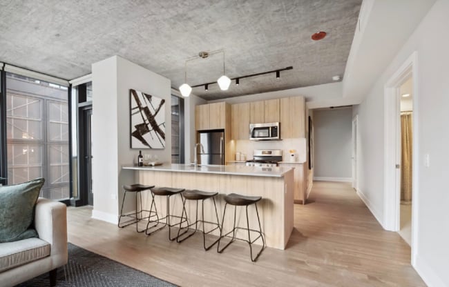 Photo - 1047 W Van Buren St Apartment