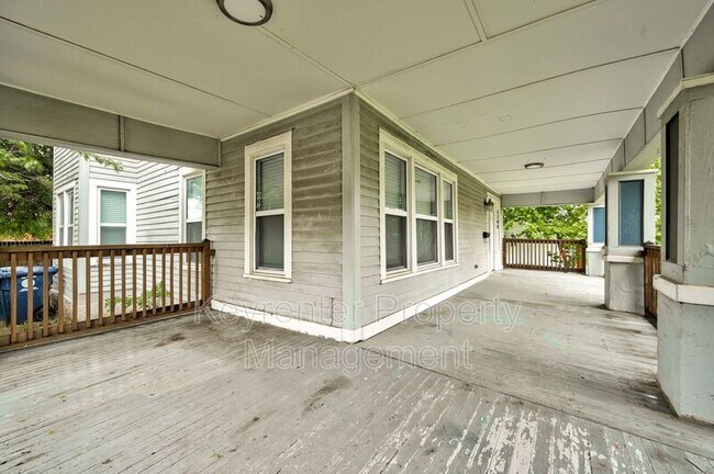 Foto del edificio - 1200 NW 32nd St