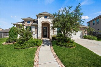 Building Photo - 4403 Tumbling Leaf Ct