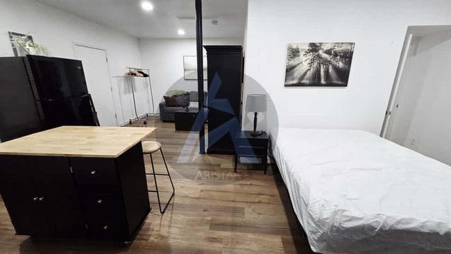 Building Photo - 4433 Coopers Creek Dr SE