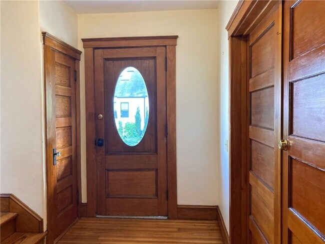 Foto del edificio - 20 Bliss Rd